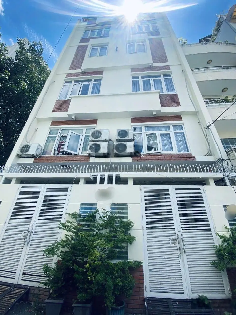 Bán CHDV 5 tầng, ngang 8m doanh thu 55tr, hẻm nhựa tải tránh 8m thông D2 nối dài 17.6 tỷ