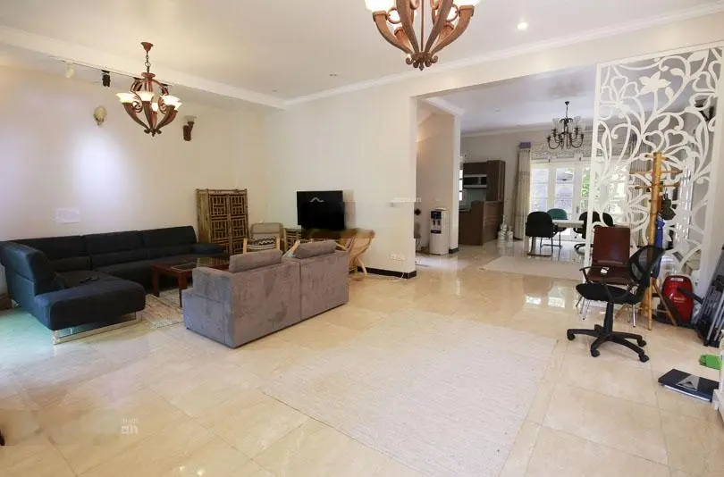 Bán biệt thự Ciputra, 230m2, mặt đường đôi, hướng Tây Nam.