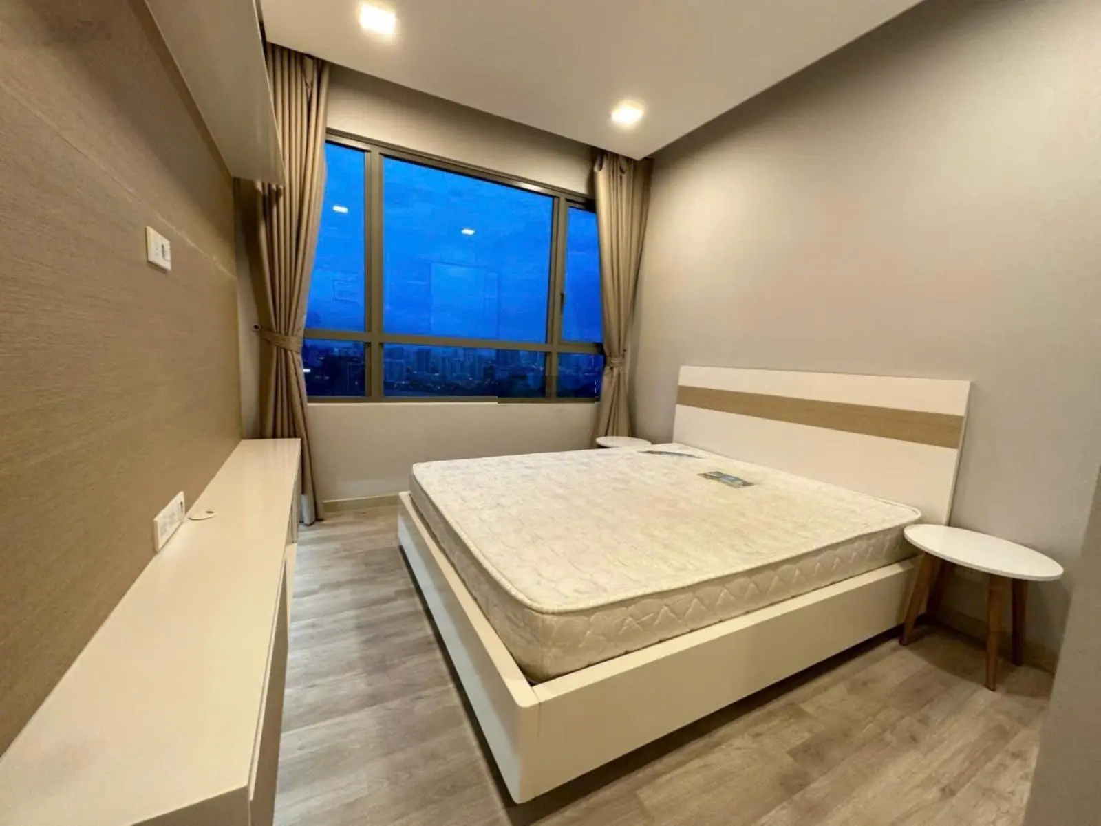 Hàng hiếm cần bán tại chung cư Riviera Point, diện tích 189m2, có 4PN 3WC, 13,1 tỷ vnd
