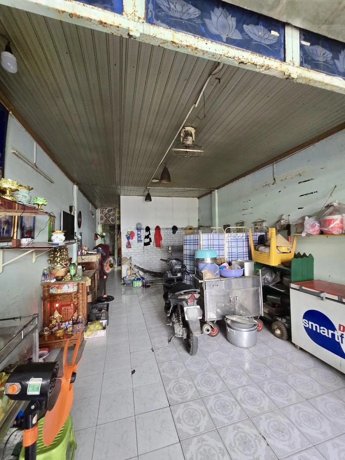 Ngộp bank 5 tỷ, Bán nhà mặt tiền, Lê Văn Việt, Đối diện Vincom Quận 9, DT 78m2, XD cao tầng, 8 tỷ