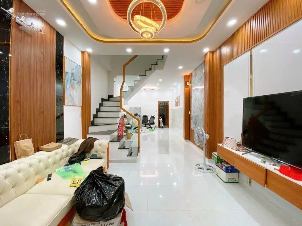 Nhà đẹp 4 tầng hẻm tải thông 6m Nguyễn Văn Khối Gò Vấp