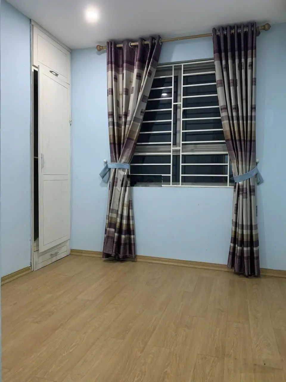 Bán căn 56 m2- 2 ngủ & 2vệ sinh HH1A Linh Đàm Hoàng Mai. Lh: 0966 455 *** em Thuỷ