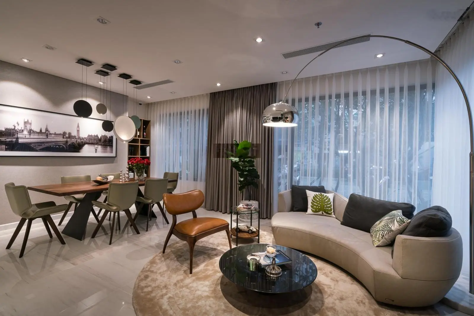 Chính chủ bán căn hộ C/C Kingdom 101 Quận 10, 75m2, 2PN, gía: 5 tỷ, LH: 0898 523 *** Như Ý