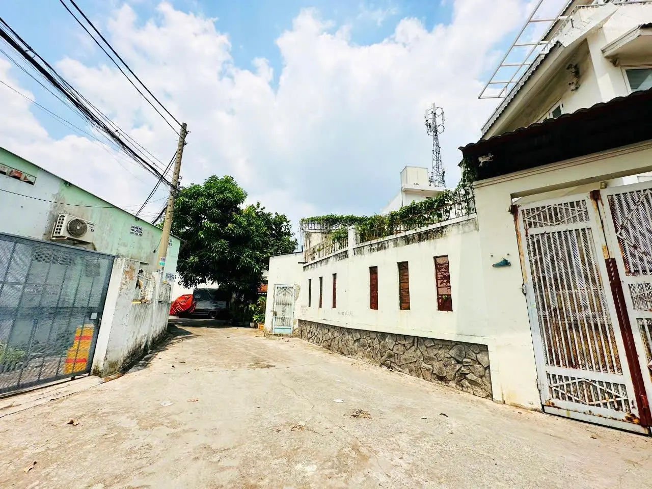 Bán nhà 1 trệt 2 lầu hẻm ô tô quay đầu đường số 2 gần Metro Bình Thái Trường Thọ Thủ Đức