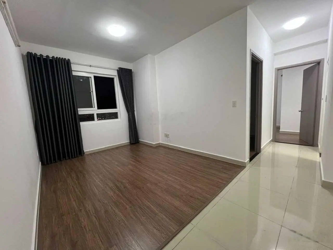 Bán Căn Topaz City 2PN-2WC MT Tạ Quang Bửu P5 Q8