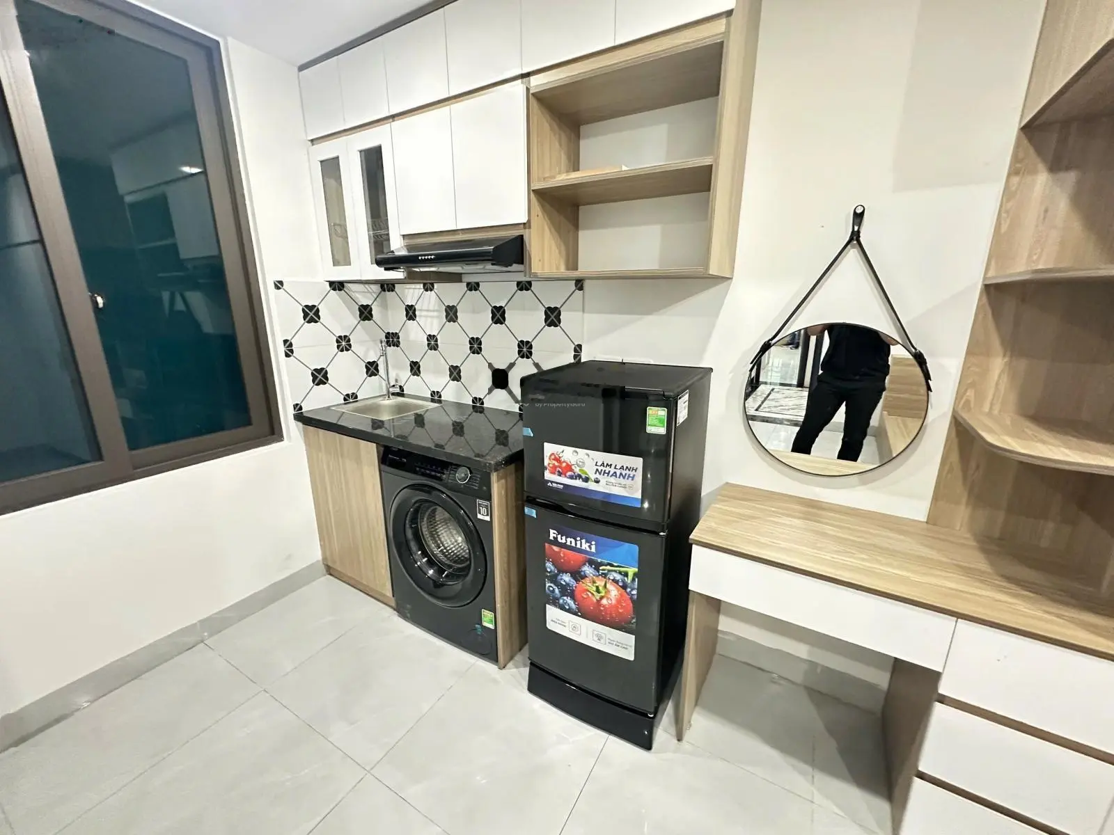 Toà chdv Mễ Trì Hạ, Nam Từ Liêm 61m*7t, mt 5m 17 căn hộ máy giặt riêng, ô tô 50m, dòng tiền 85tr/th