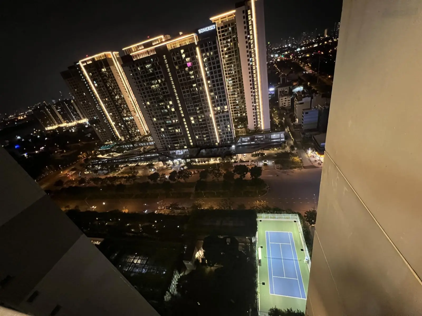 Bán gấp 2PN Vista Verde - DT 83m2 - View thoáng mát chỉ 5.3 tỷ net - Sổ hồng- LH em Ly 0396 702 ***
