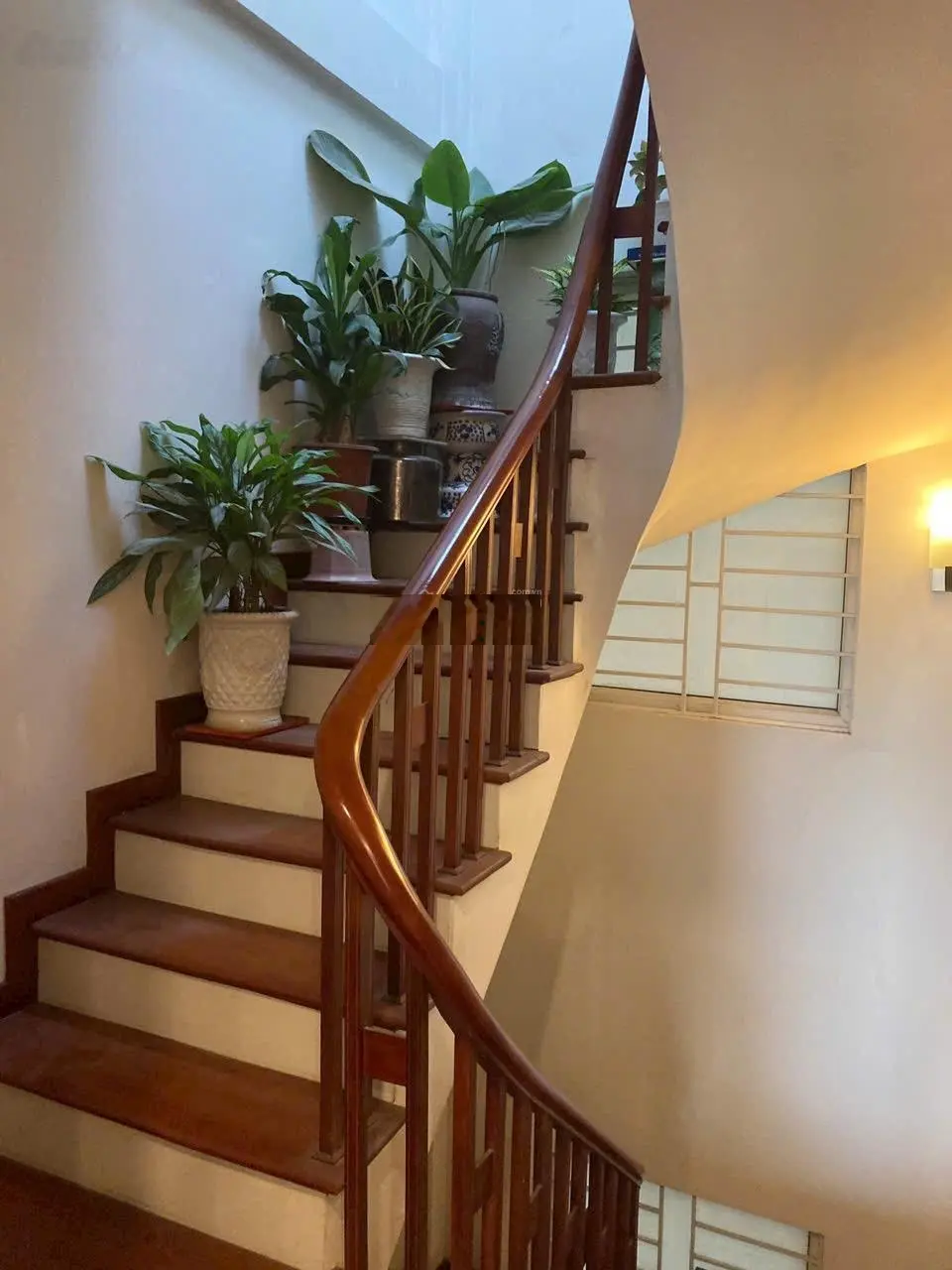Bán căn nhà 4 Tầng 2 mặt thoáng ngay trường học Wellspring Bệnh Viện Tâm Anh và công Viên Bồ Đề