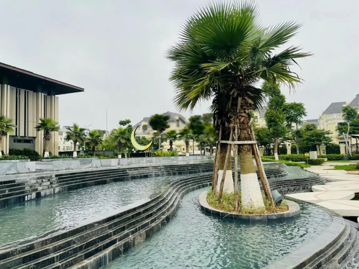 Tin nóng hổi, chủ đổi sang đơn lập nên cần bán liền kề 122m2 - đường rộng 30m