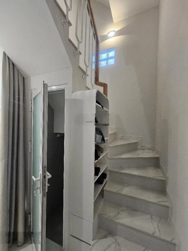 Bán nhà chợ bàn cờ. giá 9 tỷ. p3. q3. tp hcm