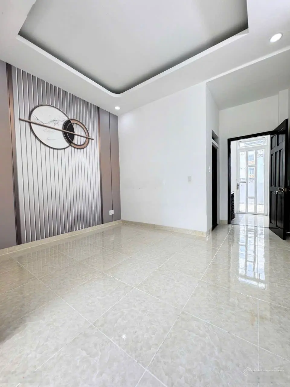 Bán nhà: Trệt + 2 lầu, DT( 4m x 12m), hẻm 5m đường Hương Lộ 2, Bình Tân