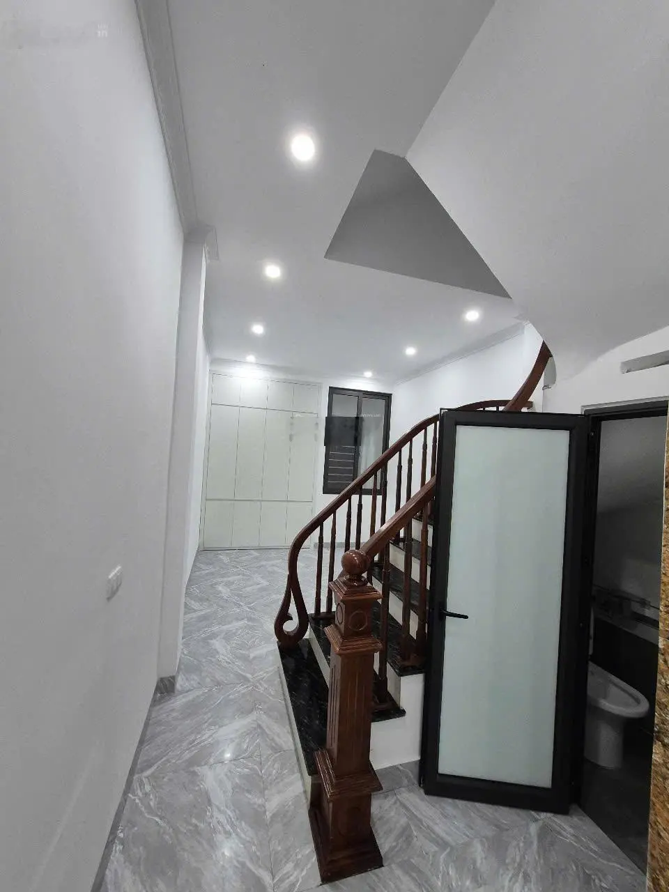 bán nhà siêu đẹp gần chợ, khu công nghiệp ngọc hồi