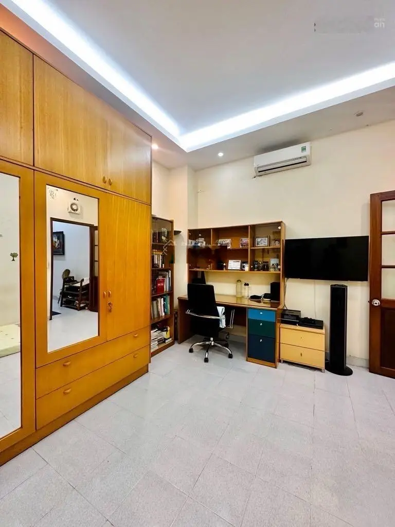 Nhà hxh tránh lý thường kiệt q.10 - 5 tầng btct, dt4x16 - kd đa ngành - sổ vuông a4. giá 19 tỷ