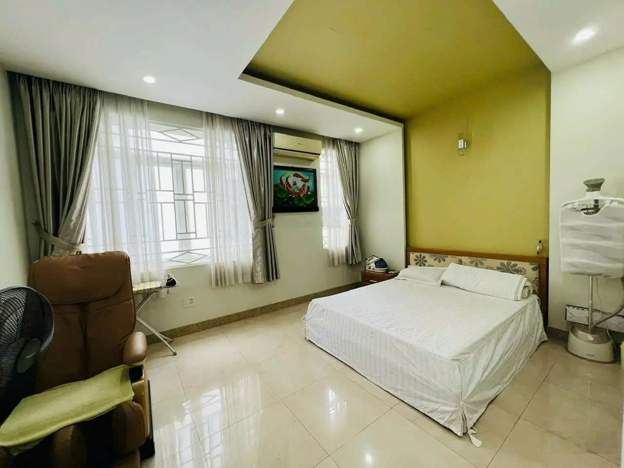 Bán nhà khu 6b intresco gần quận 7,8. dt: 100m2. full nội thất. có sổ hồng. giá bán: 11,1 tỷ ( tl)