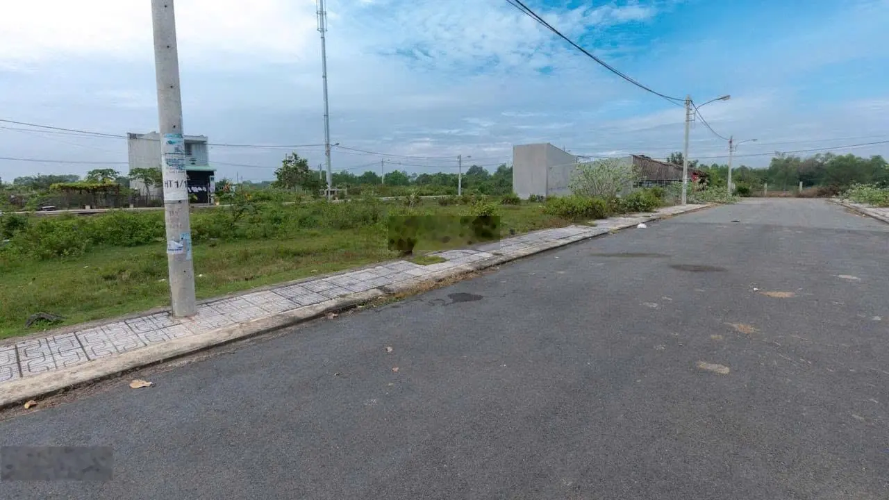 Hiếm có khó tìm! Bán đất 120m2/600tr gần Vincom Plaza ở Đ. Hàm Nghi, P.5, Bạc Liêu, sổ hồng riêng
