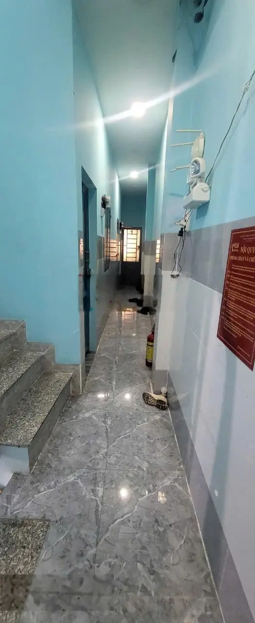 Bán căn hộ dịch vụ hẻm 538 Đoàn Văn Bơ, Quận 4, hẻm rộng 4m 14 phòng doanh thu 50tr