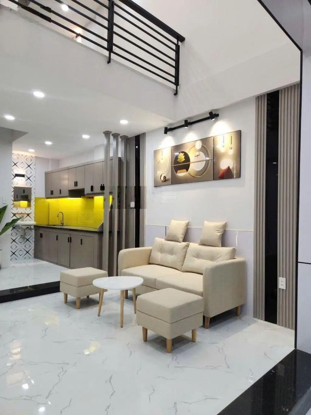 Nhà đẹp - giáp tên lửa - hẻm xe hơi - 4 tầng - khu sầm uất - 4.x tỷ, ,,,,,,,,,,,,,,,,,,
