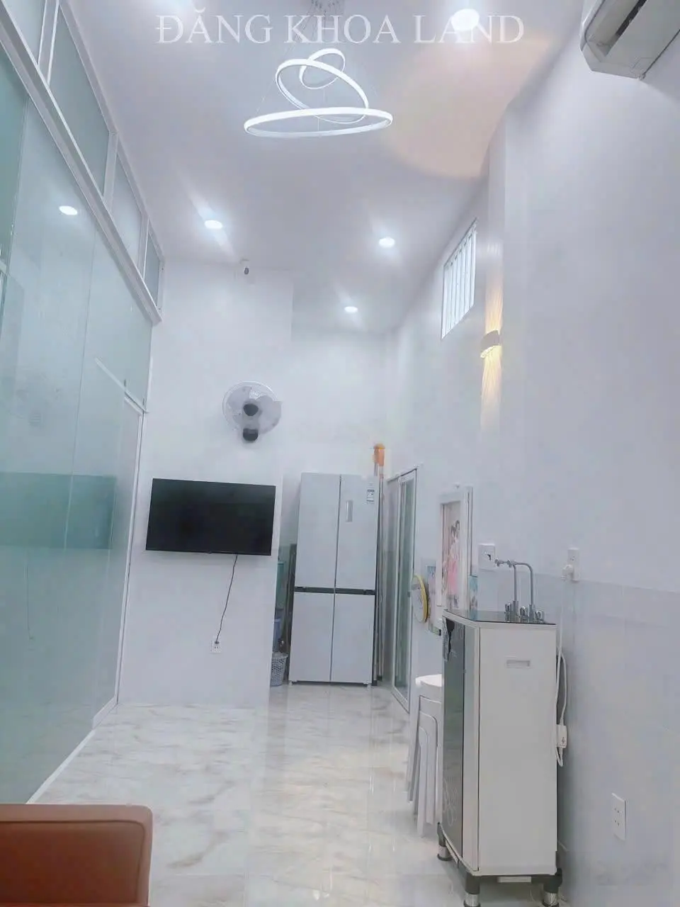 Nhà đẹp full nội thất gần Vincom Thủ Đức giá chỉ 3tỷ6