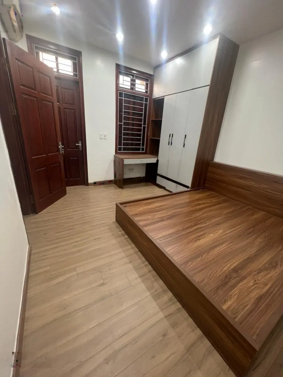 Ngọc Khánh - Ba Đình 55m2 / 6 tầng / MT 5m. Giá: 9.7tỷ