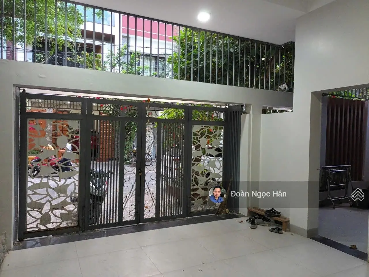 Nhà MT ngang 10m gần biển DT 170m2 kẹp cống, rất đẹp
