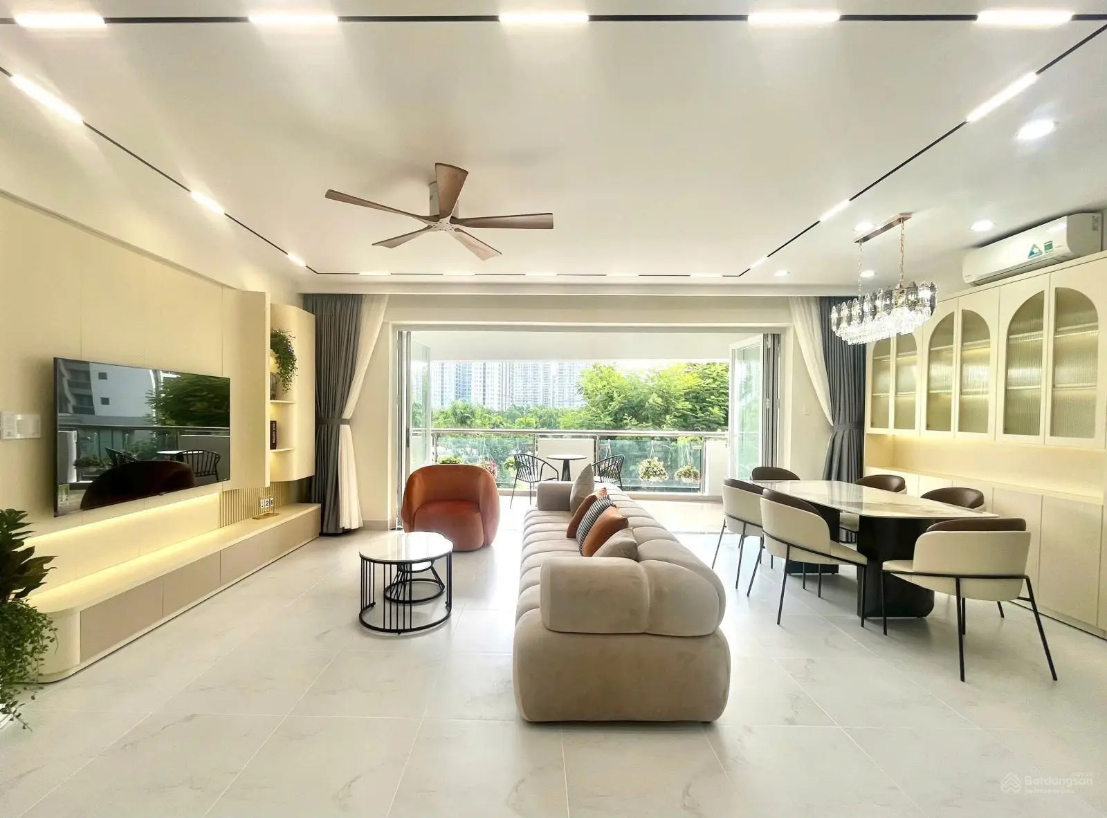 Bán căn hộ 130.1m2 3PN, 2WC nội thất mới đẹp gần trường Đinh Thiện Lý, sổ mới công chứng trong ngày