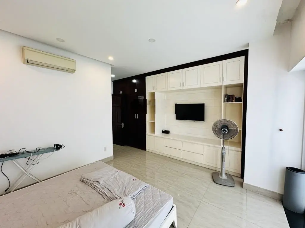 Định cư bán gấp nhà khu K300 - 85m2 (5x17m) - 5 tầng - full nội thất - hẻm xe hơi thông - 17 tỷ