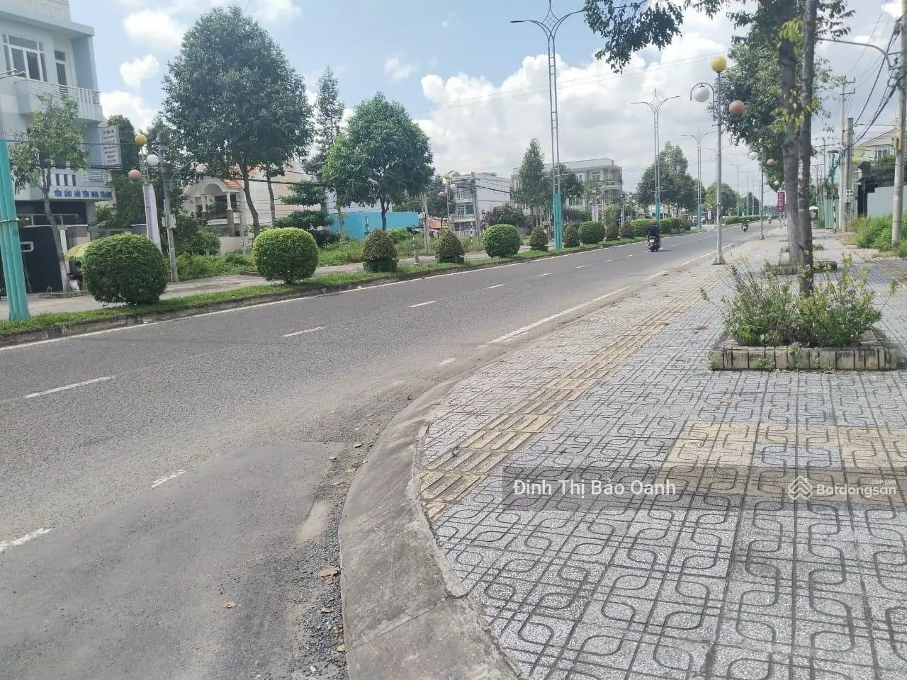 Cần bán gấp lô đất đường số 2, Phú Hưng, Bến Tre gần chợ Tú Điền, 150m2/600tr, SHR, thổ cư 100%