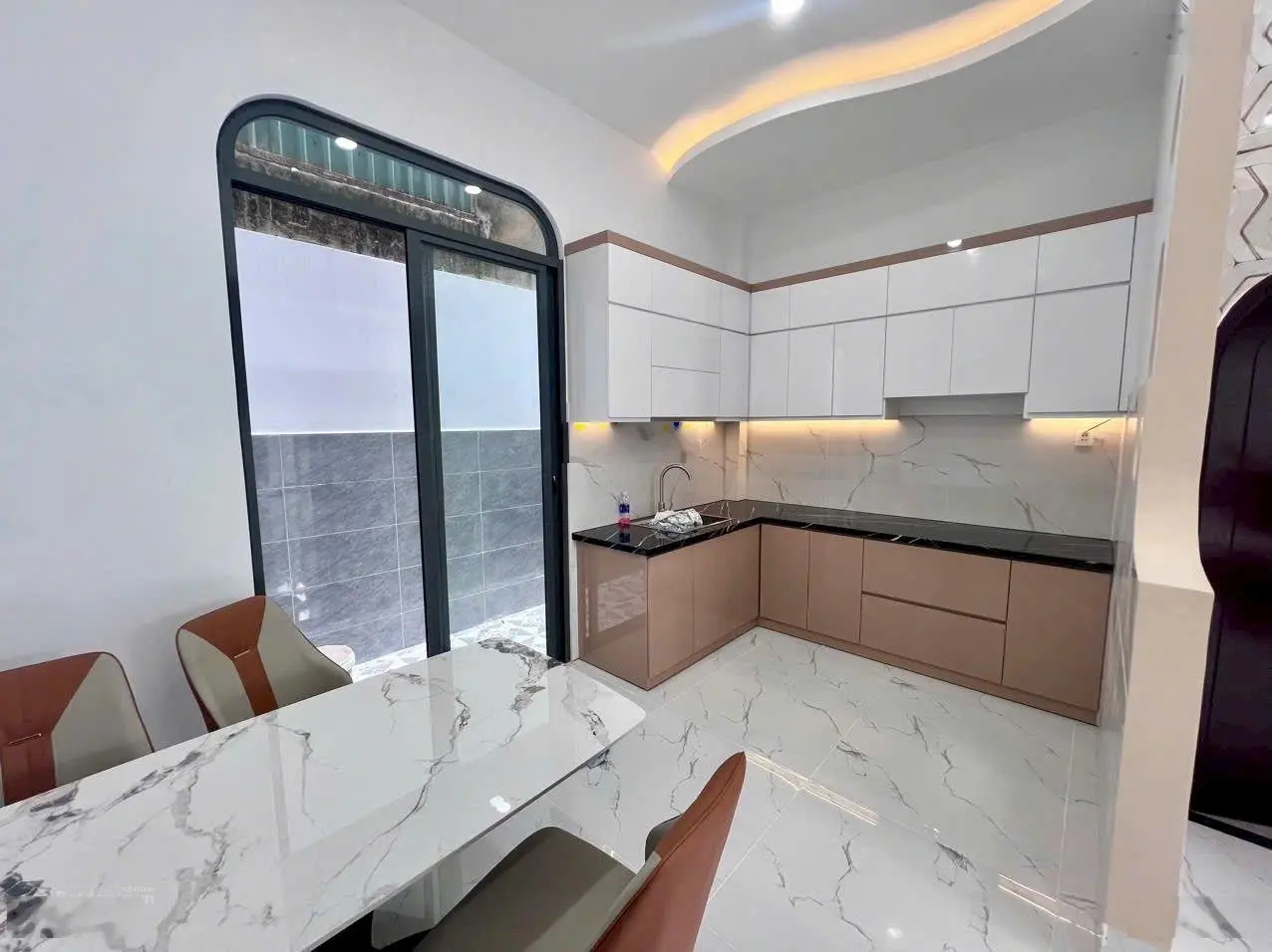 Bán nhà trệt 2 lầu đường 8 Lò Lu , Trường Thạnh , Quận 9 _ Liền kề Khu Đông Tăng Long