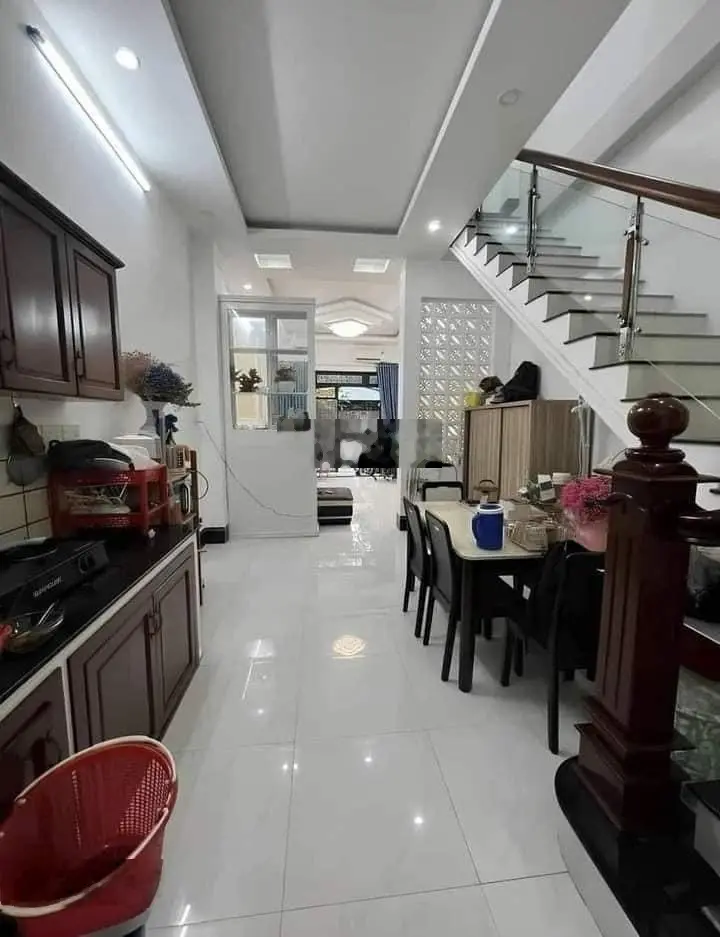 Bán nhà gấp 870 triệu 0923 296 ***, bao hồ sơ ra tên, đưa trước 270tr