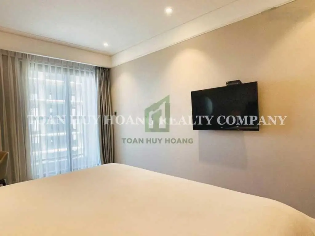 Bán căn hộ 2 phòng ngủ tòa Alphanam Luxury chuẩn 5 sao