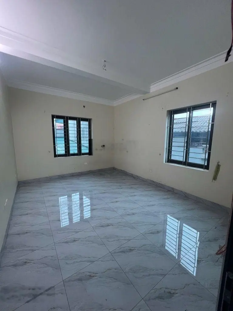 Bán nhà đa tốn - gia lâm - dân xây - ô tô 7 chỗ đỗ cửa nhà - diện tíc rộng 65m2 - 6,56 tỷ.