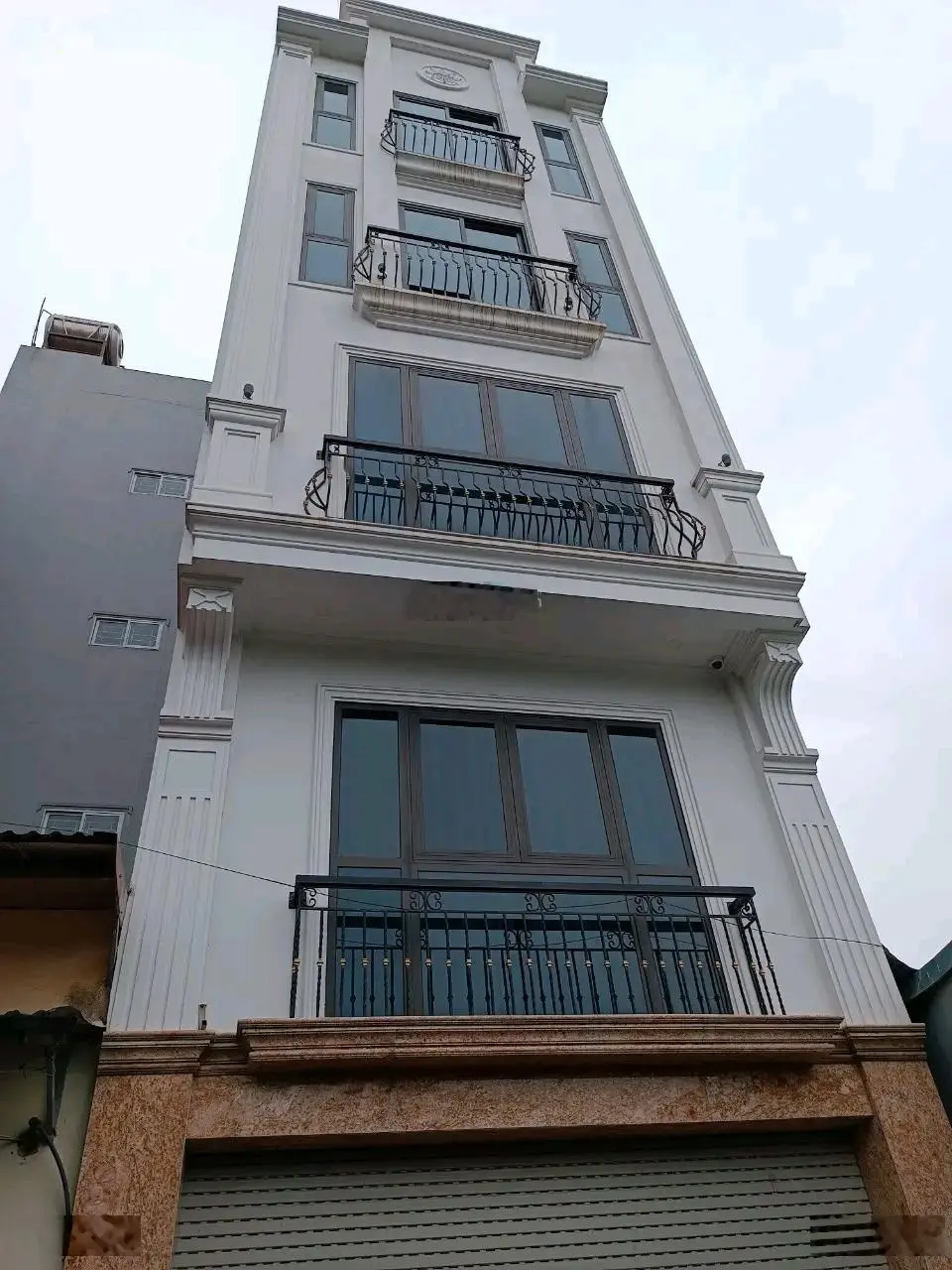 Bán nhà mặt phố Trần Thái Tông, Cầu Giấy, DT: 100m2 x 10 T, MT: 6,5 m, giá: 63 tỷ