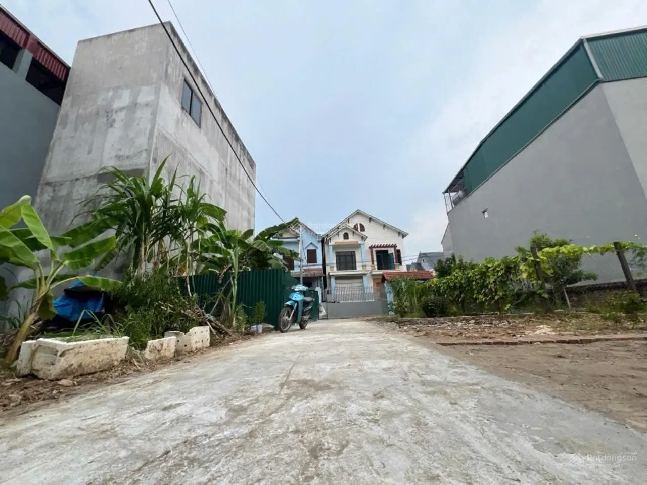 Bán 43 m2 đất Xuân Nộn Đông Anh. Giá 1.68 tỷ LH 0974 374 ***