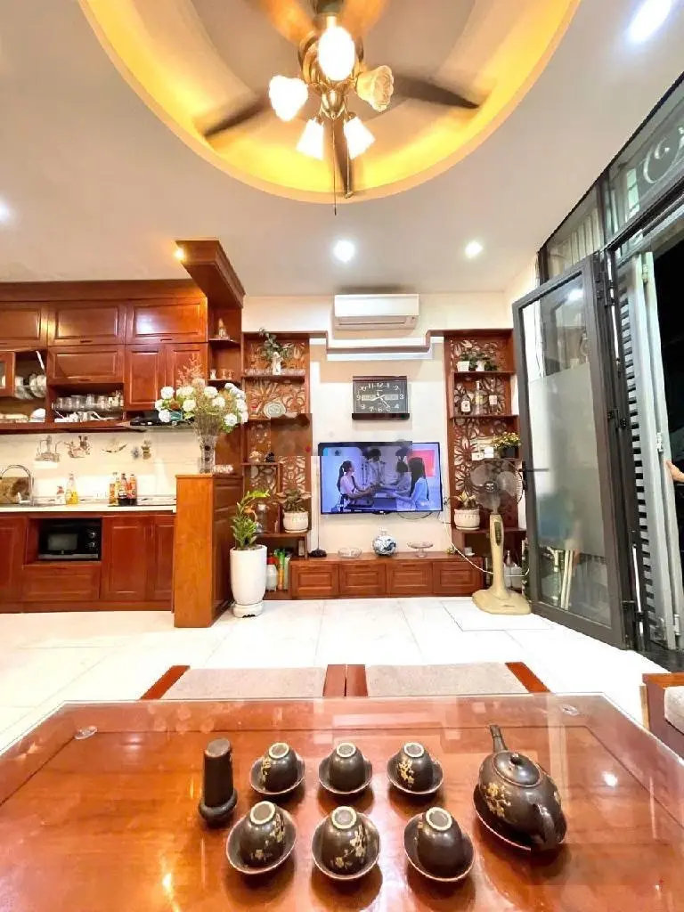 Bán nhà Ngọc Thụy,LB. 5 tầng 35m, ô tô tránh, 10m ra mặt phố Ngọc Thụy. Nhỉnh 6 tỷ