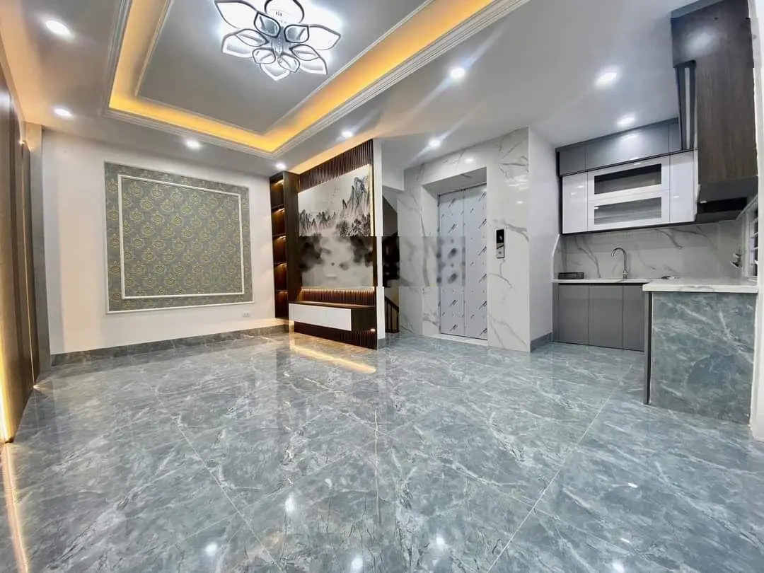 Bán nhà Bùi Xương Trạch. Nhà mới đẹp. Full nội thất oto tránh DT 34m2 2-6 tầng MT 5.7m. Giá 8.45 tỷ