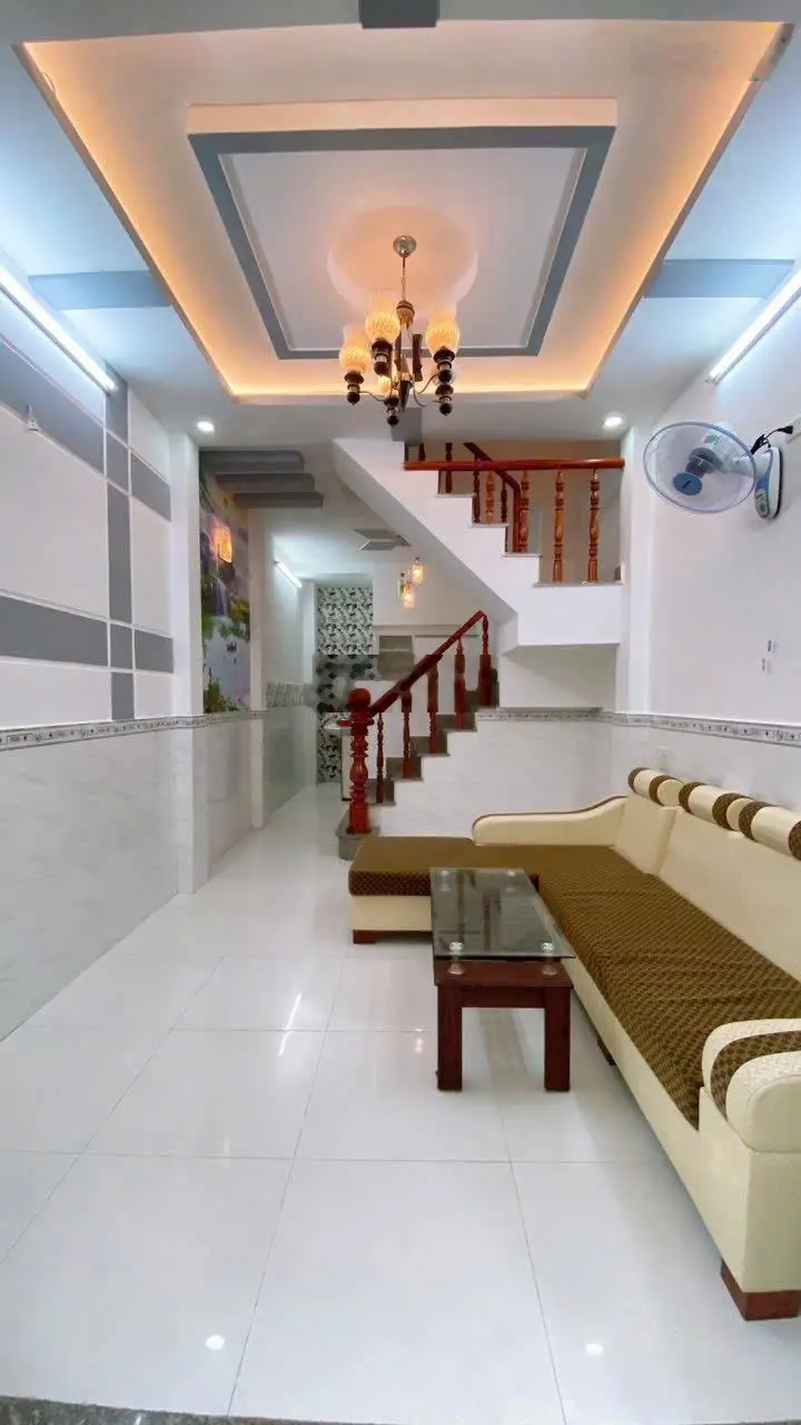 Bán Nhà Đồng sỡ hữu 3.3x8,3 lầu,1tỷ870tr,2/ Lê Thị riêng,q12