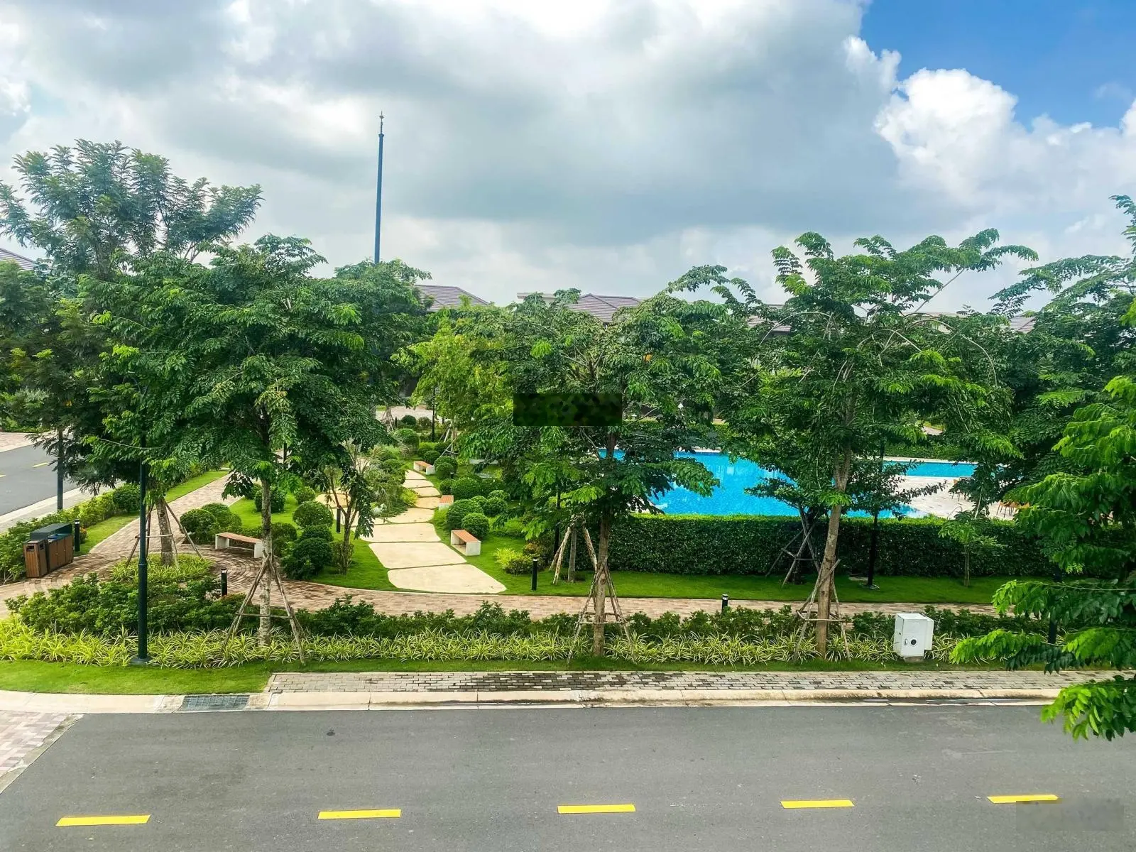 Nhận booking căn góc biệt thự 264m2 giá 12,3 tỷ view hồ bơi công viên. LH 0906 499 ***