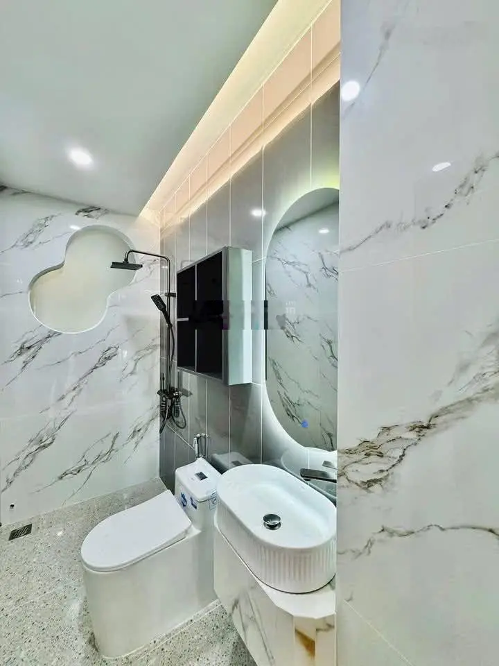 Chia tài sản gia chủ cần bán gấp nhà Phường Phước Long B,quận 9.Giá chỉ 3 tỷ 4 rẻ chưa từng có