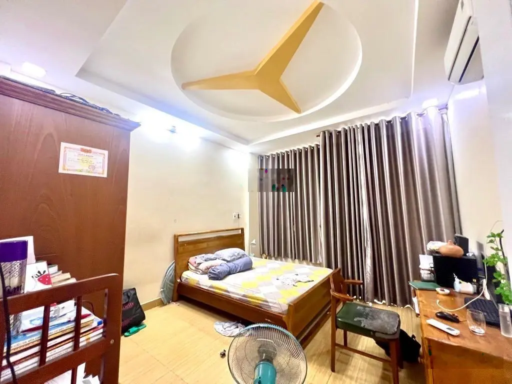 Bán nhà 3 tầng 58m2 đường 11 Linh Xuân, 3PN sân xe hơi chỉ 4,8 tỷ