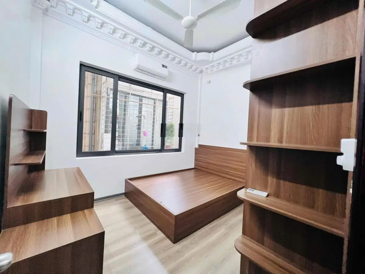 Nhà thái thịnh ngõ nông thoáng ô tô gần 40m x 5tầng mới đẹp full nt ở ngay