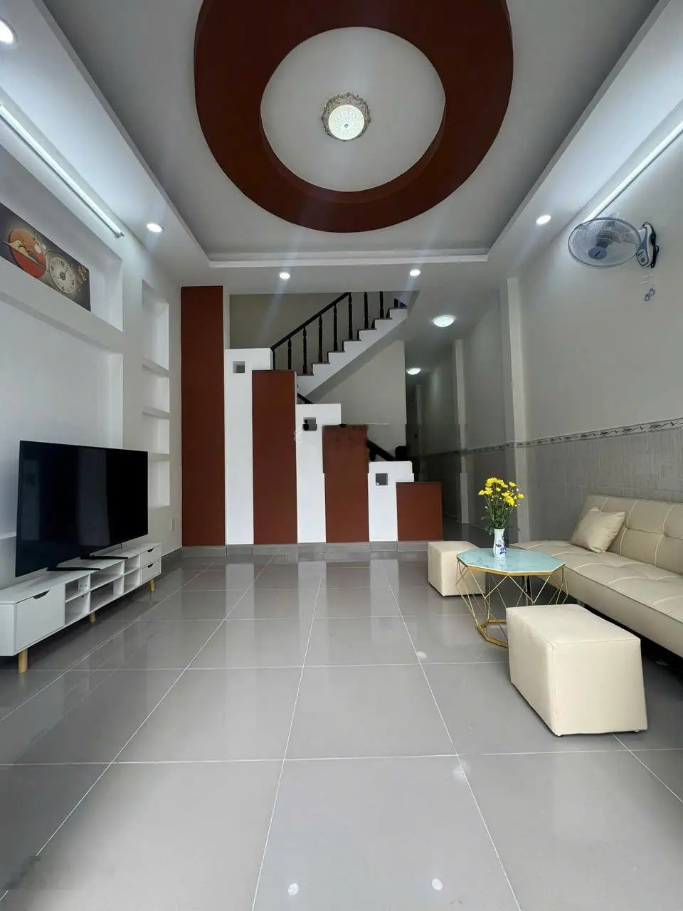 Nhà 1 trêt 2 lầu 1 sân thượng - Mặt tiền đường số Long Trường, nội thất mới