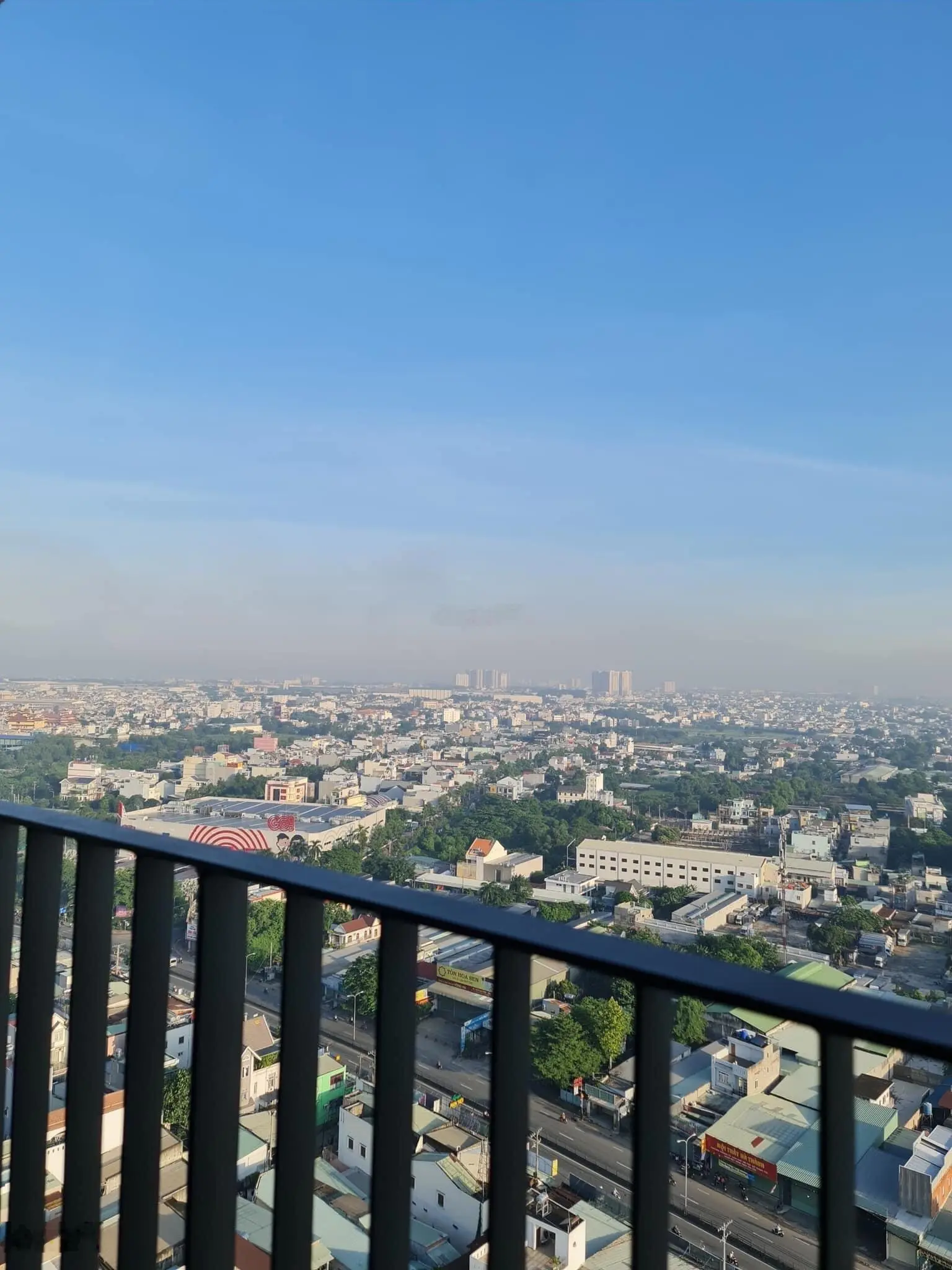Kẹt vốn bán gấp Bcons Green View 2PN - 1WC view ngoài, trả trước 320 tr nhận nhà 1,6 tỷ