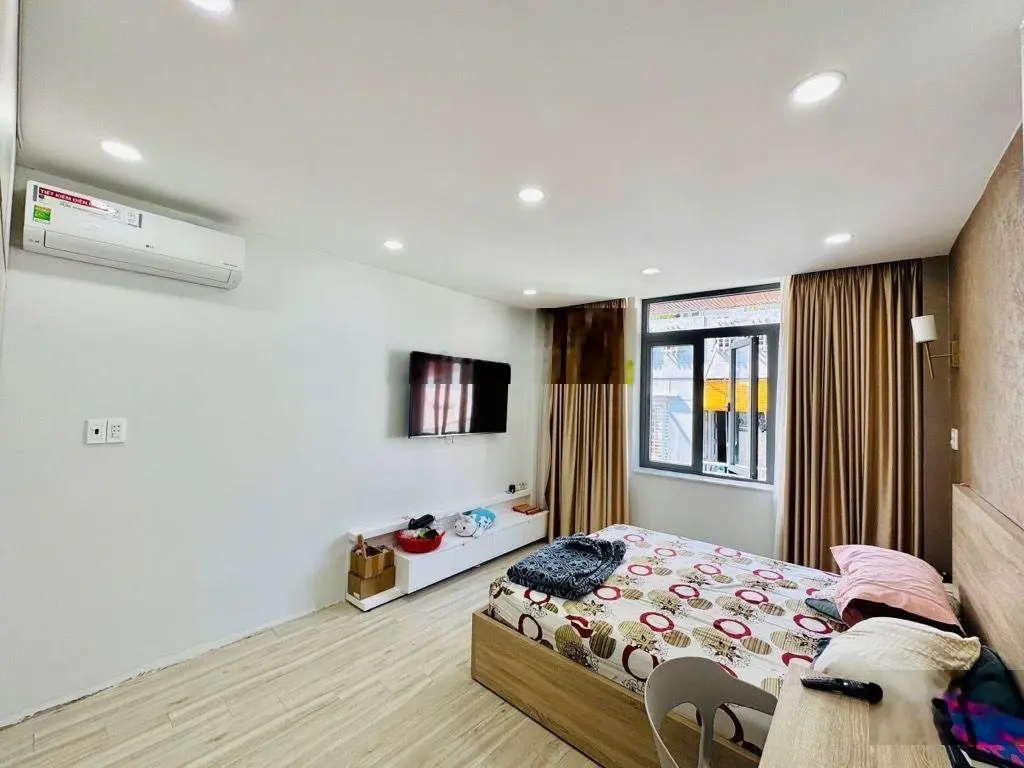 Bán nhà đẹp 5 tầng cao thắng, quận 3 có thang máy tặng toàn bộ nội thất xịn