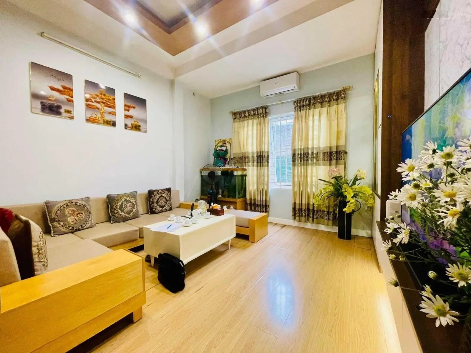 Tin thật 100%, nhà mới đẹp Cầu Giấy, 10m ra ôtô 2 thoáng, tặng toàn bộ nội thất, 45m2, 5 tầng