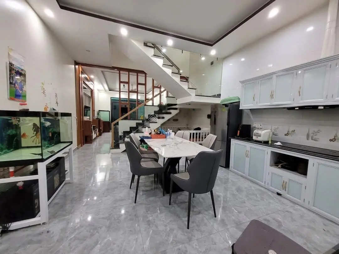 Nhà gốc dân 98m2 xây độc lập 3 tầng kiên cố , đường thông 6m tại Cái Tắt , An Đồng lh 0989.976.148