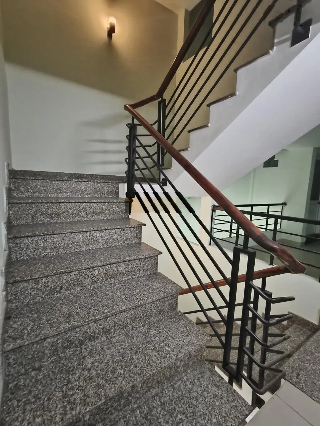 Bán nhà Mặt tiền KD đường tạ Quang bửu p5 quận 8- 5 tầng(4 x 20)6 PN,giá 19 tỷ(TL)Pháp lý chuẩn