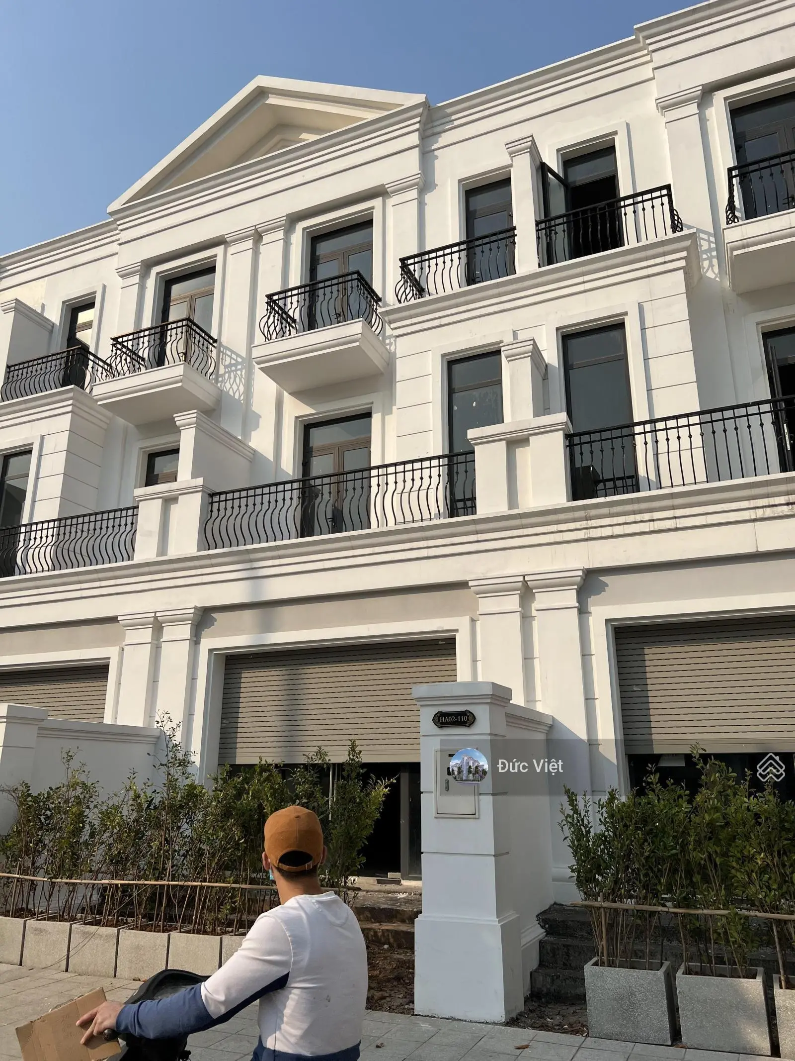 Cần chuyển nhượng liền kề HA02 view hồ giá 19.5 tỷ. lh 0941 851 ***