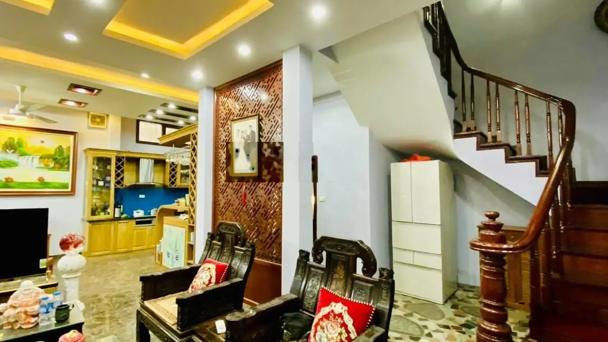 Bán nhà biệt thự sân vườn lê duẩn-đống đa lô góc 3 thoáng,ô tô tránh gần hồ 102m2/5t/8.2mmt 18tỷ