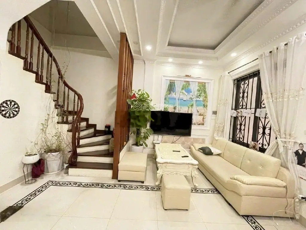 Nhà đẹp - nội thất full - ô tô đỗ cổng - Đàm Quang Trung, Long Biên, DT 31m2 x 5T, giá 5,28 tỷ