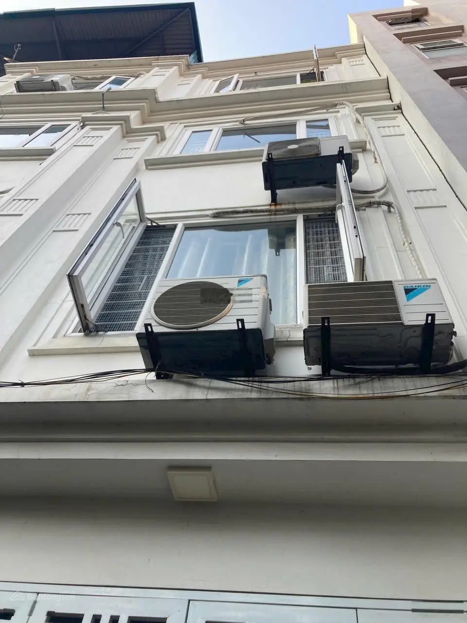 Bán căn nhà 4 Tầng 2 mặt thoáng ngay trường học Wellspring Bệnh Viện Tâm Anh và công Viên Bồ Đề